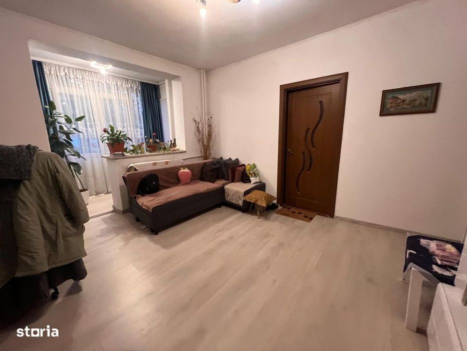 Apartament 3 camere, semidecomandat, 61.11 mp, Bld Titulescu, zona Sco — fotografia 1