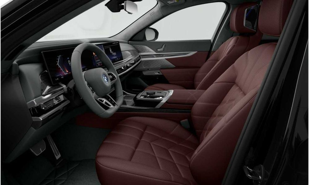 BMW i7 xDrive60 Sedan с гарантии в наличии