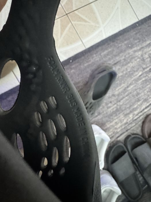 yeezy foam runners