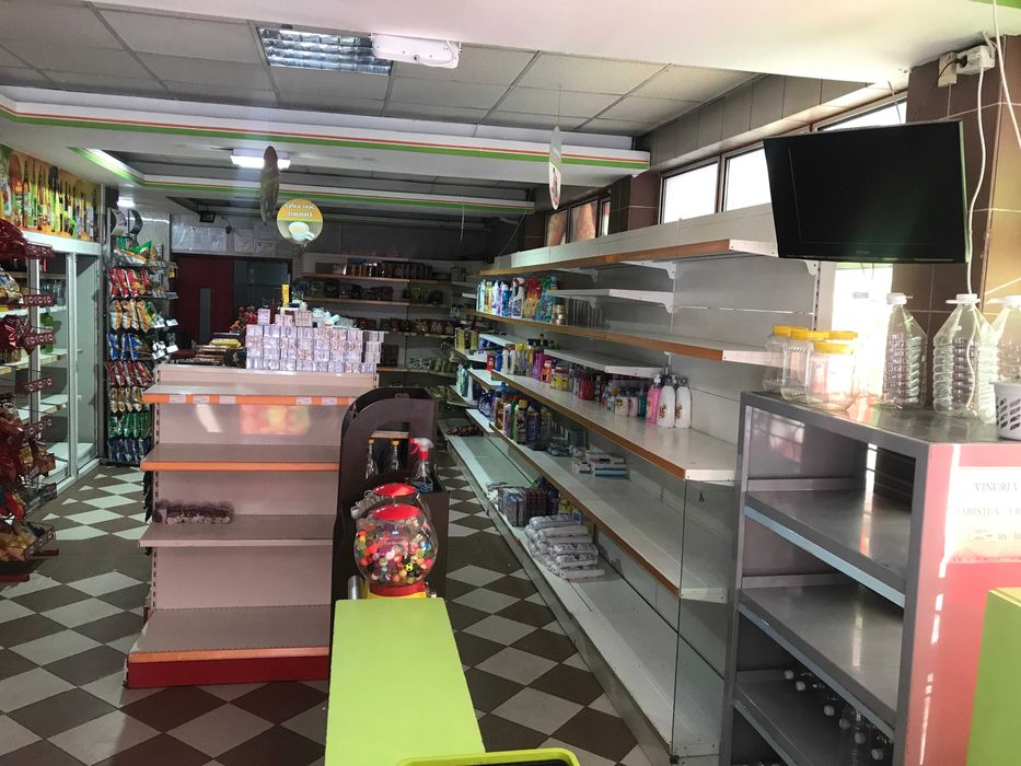 vand spatiu comercial(inchiriez) BACAU,CALEA REPUBLICII 31