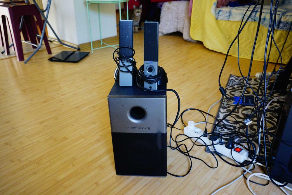 Vând Boxe Altec Lansing VS4121