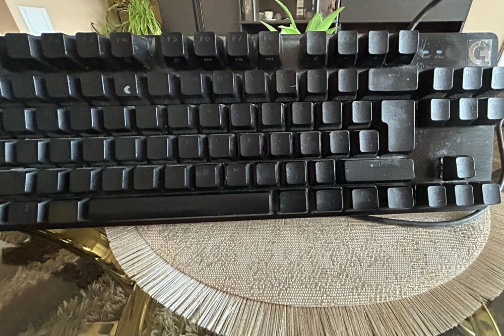 Клавиатура Logitech G413 TKL SE