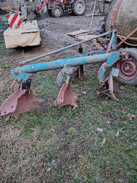 Plug de vânzare romanesc