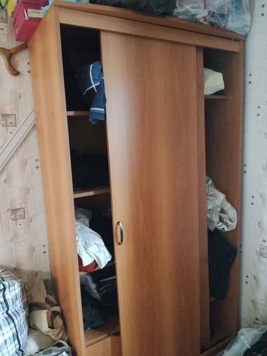 Отдам даром шифонер