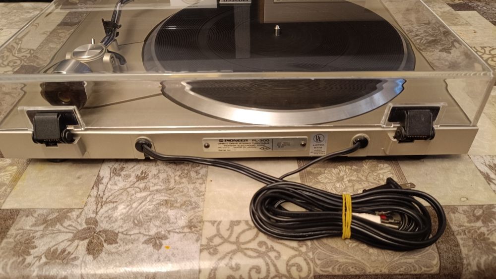 Проигрыватель Pioneer PL-300