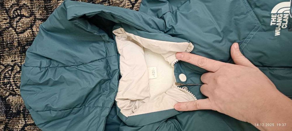 Куртка  зимняя для мальчика 5-6 лет