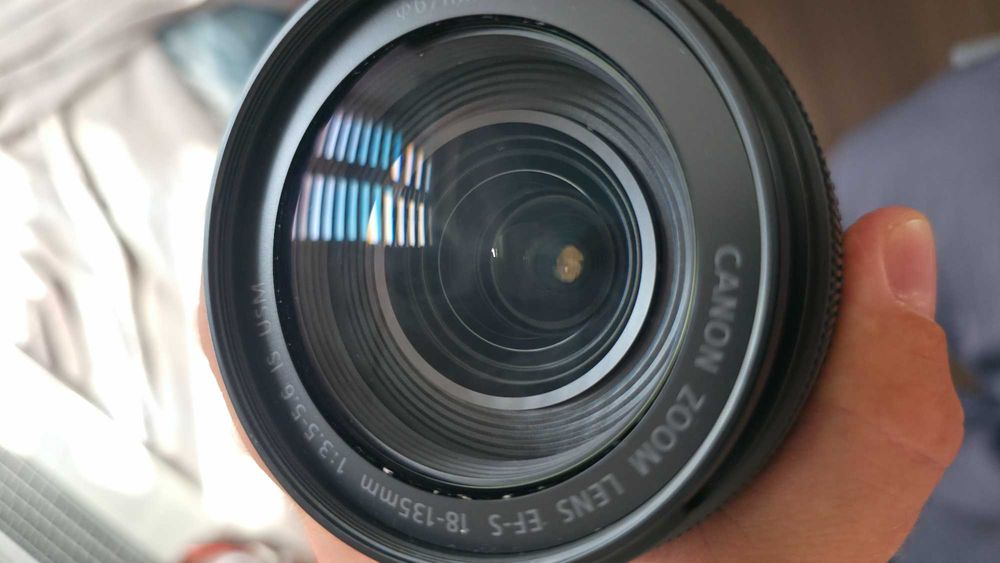 Obiectiv Canon EF-S 18-135mm f/3.5-5.6 IS Nano USM – stare foarte bună