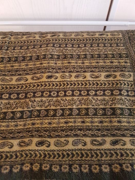 Продам палантин шерстяной