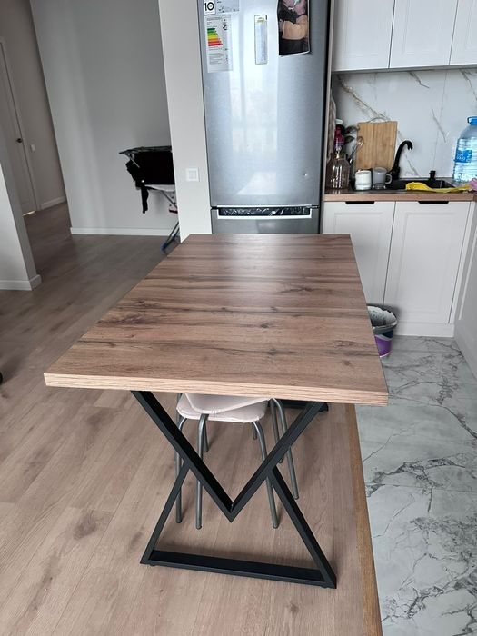 Стол.  сатылады.