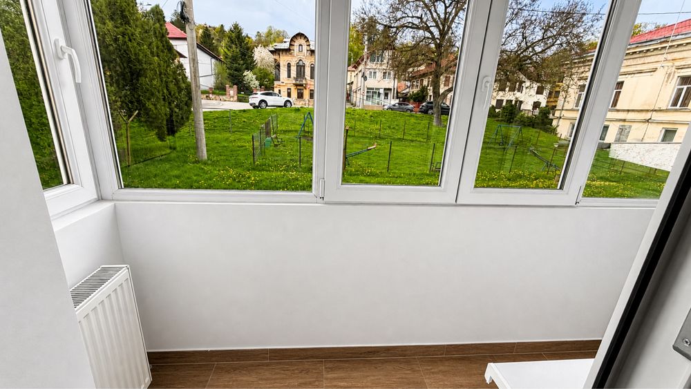 Inchiriez apartament