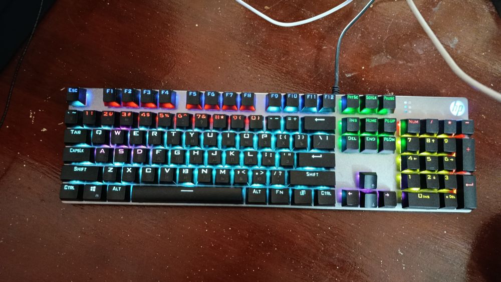 Sarlavha: Kuchli Gaming PC Sotiladi — RTX 5050 / i3-12100F / 27" Monit