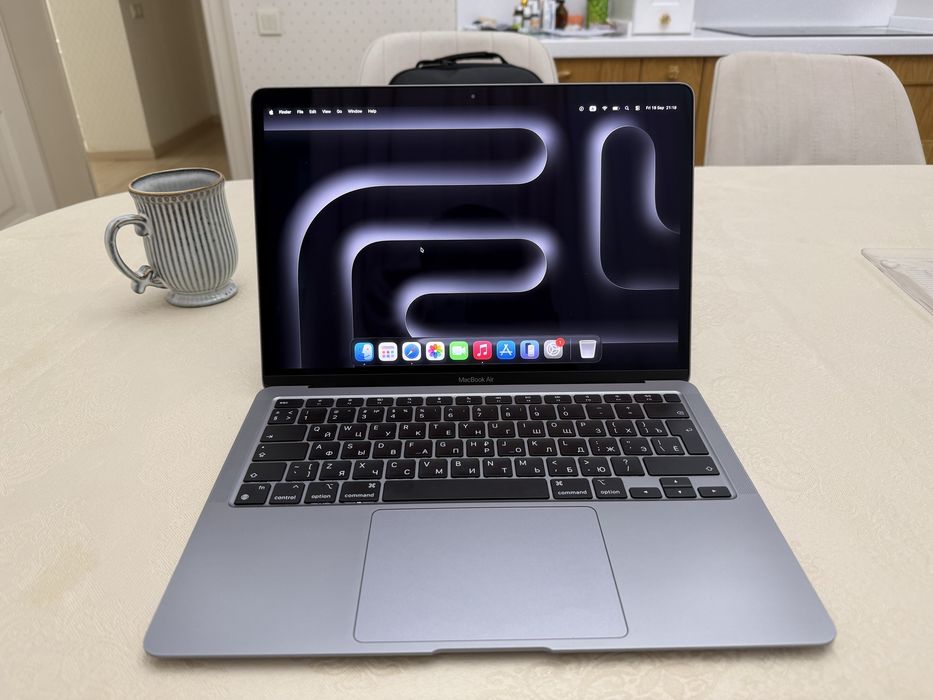 Ноутбук macbook air m1 8/256