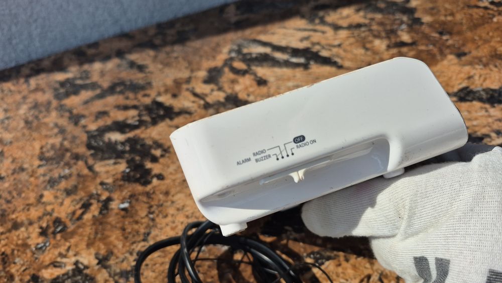 Vând Radio Philips de masa cu ceas digital,model Aj - 3121

- radi