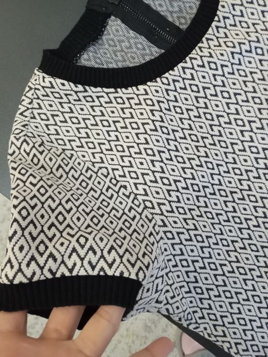 рокля в черно и бяло – отлично състояние