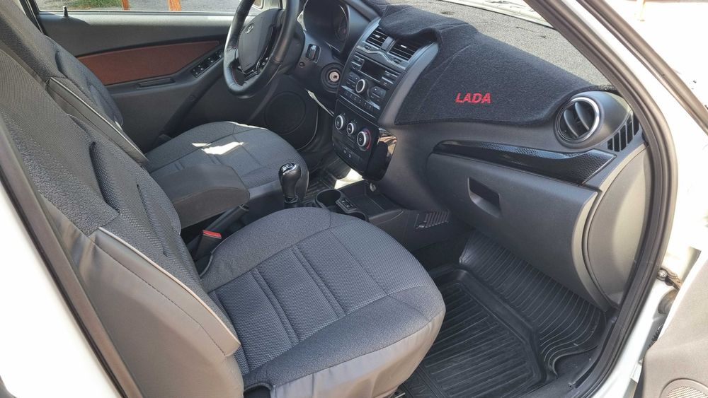 Lada Granta FL Кросс 2019. Пробег 64000