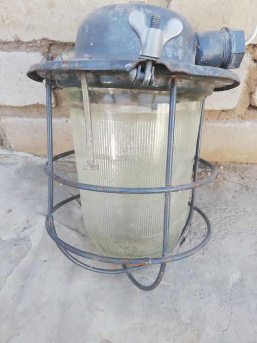 Светильник  уличный жёлудь