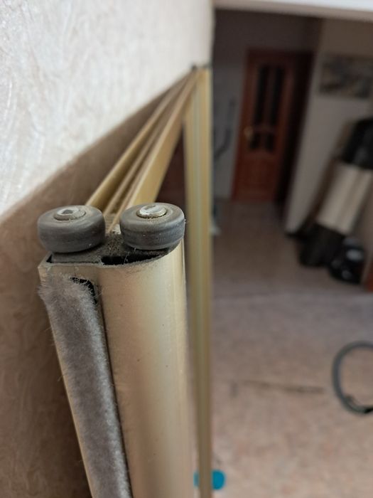 Продам двери, зеркало