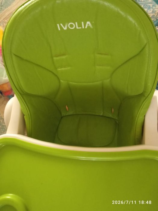 Продам обеденный детский столик