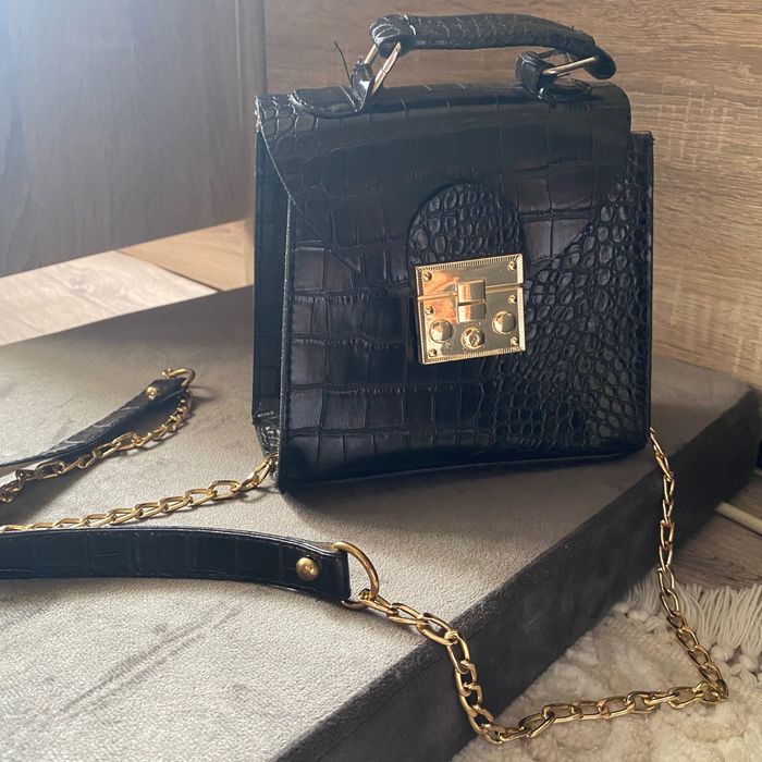 Дамски чанти      .