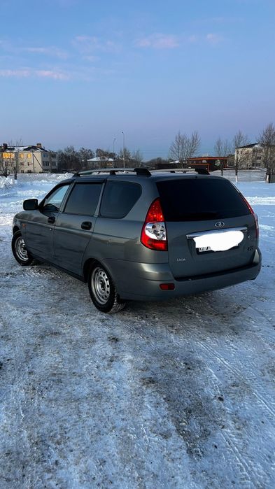 Продам приору универсал 2012 год