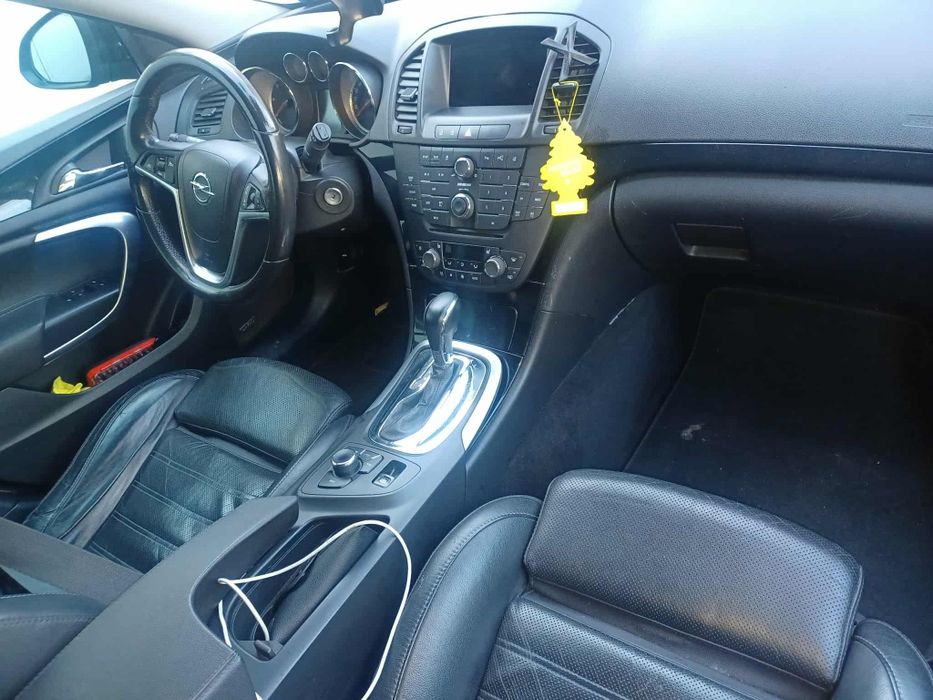 Продавам Opel insignia