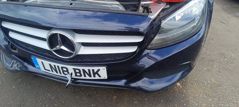 Dezmembrari / Dezmembrez Mercedes Clasa C Combi (S205) 2.2 CDI 651921 cutie viteze auutomata cod culoare 890 (MANUFAKTUR albastru cavansit - vopsea metalizată)