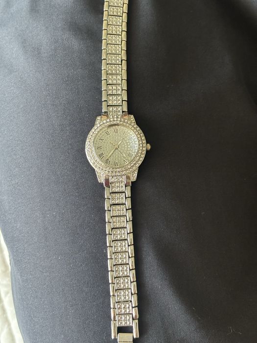 Часовник дамски ново