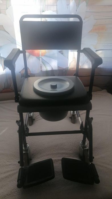 Инвалиден Стол !!! Тоалетна !!!