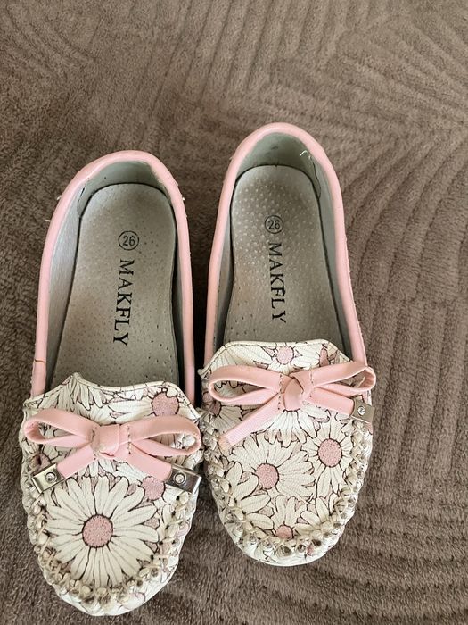 Сандали, туфли на девочку р.. 22, 23, 26