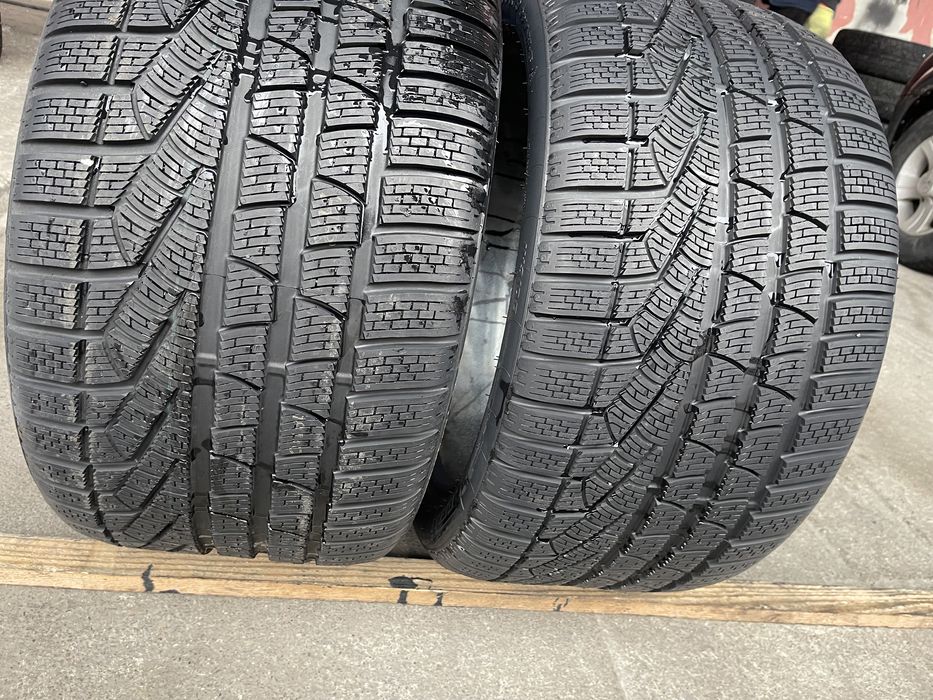 2 anvelope Noi de iarna 285/35/19 Pirelli