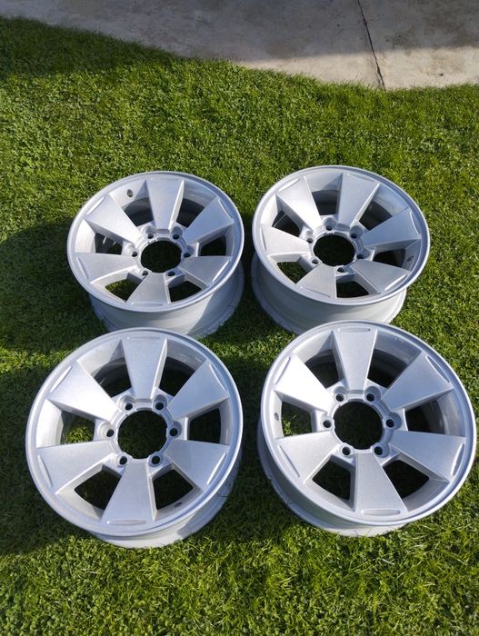 Гуми и джанти за Mitsubishi L-200 265/70/16