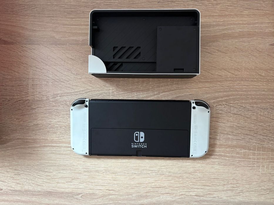 Nitendo Switch Oled White - Ca nou, complet, cutie+husa originală