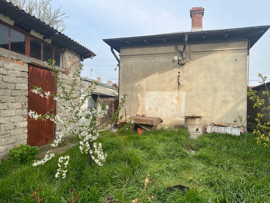 vand teren 637 mp si casa buzau