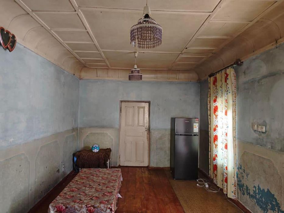 Hovli sotiladi 18 sotix. Yer maydoni katta