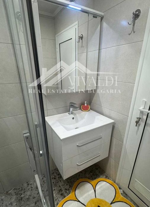 Продава се Двустаен апартамент в Варна, Център - 35 кв.м за 3715 €/кв.м - Снимка #13