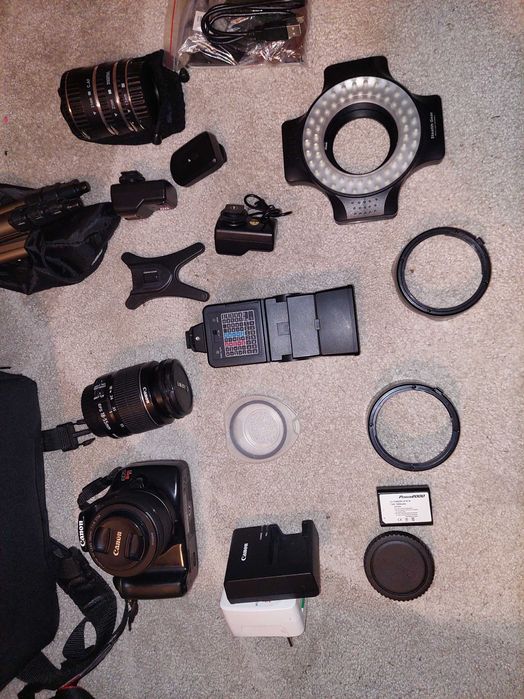 Canon Rebel T3i 18-55мм + 50мм