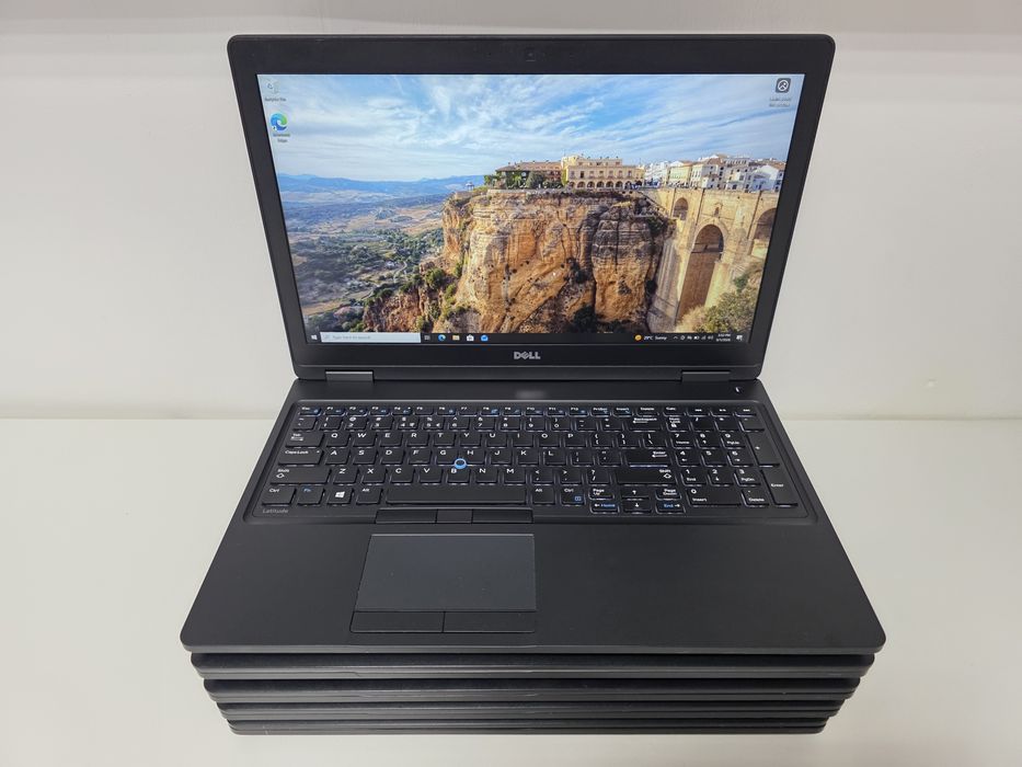 SUPEROFERTA! Laptop Dell Latitude PRO i7-7600U 15.6 FullHD iuluminare taste. GARANTIE 1 an