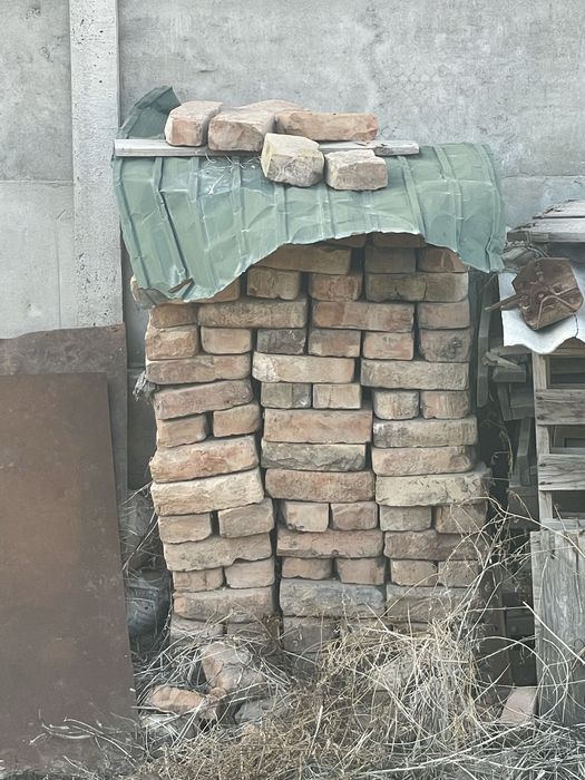 Отдам бесплатно советский кирпич