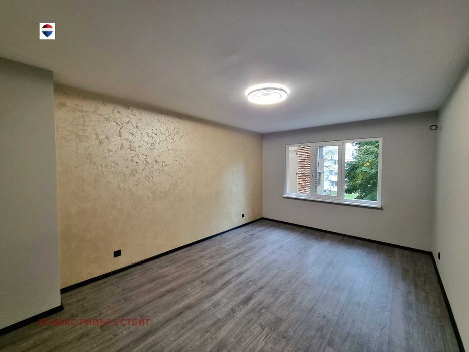 Продава се Двустаен апартамент в Русе, Дружба 3 - 66 кв.м за 1508 €/кв.м - Снимка #12