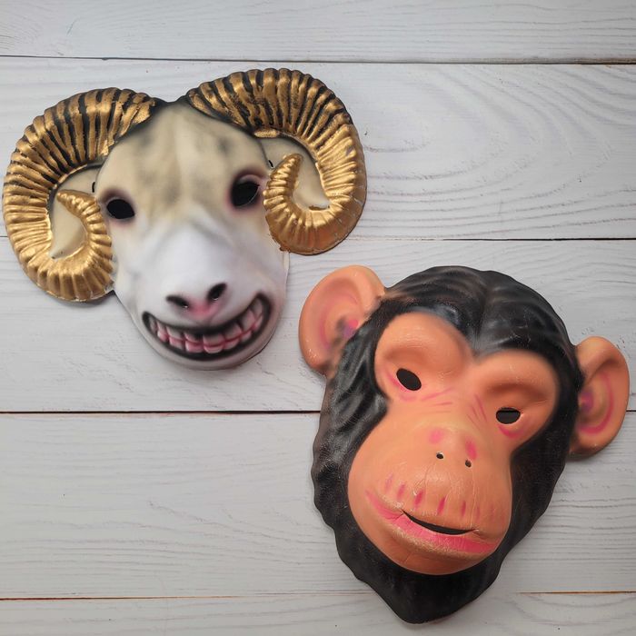 Маски, шляпы, костюмы, очки