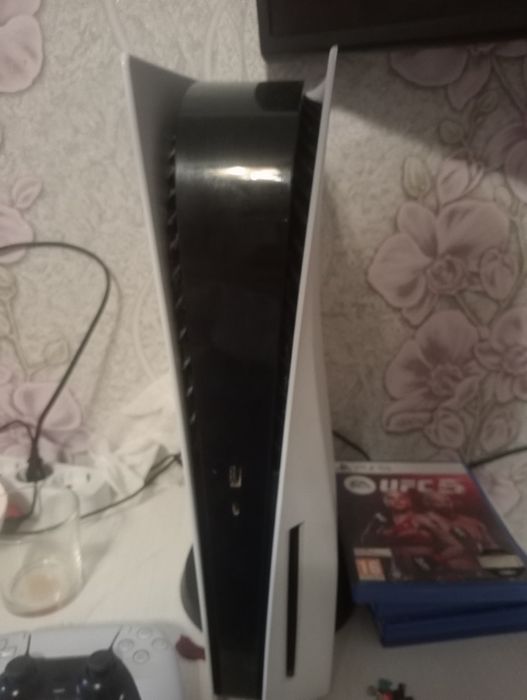 Продам PlayStation 5