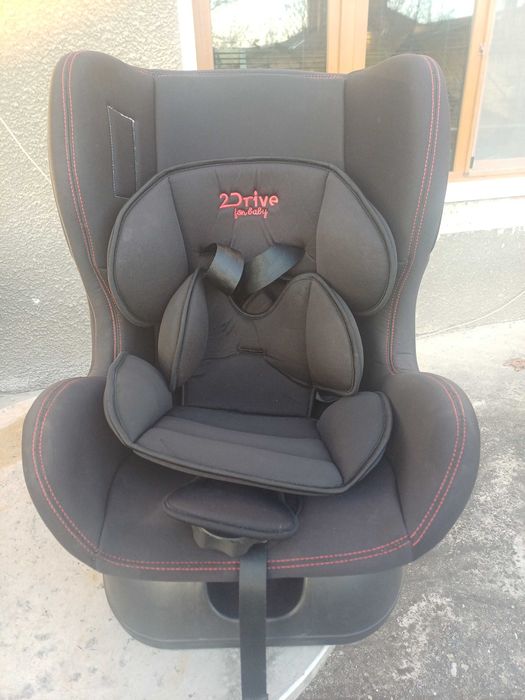 Детско столче за кола 2Drive SAG-12 (0–18 кг), цвят черен.