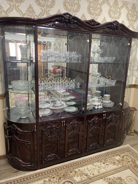 Горка ( стенка) для гостиной