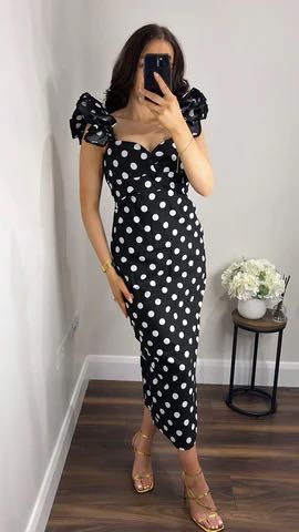 Страхотна рокля на точки SM ML