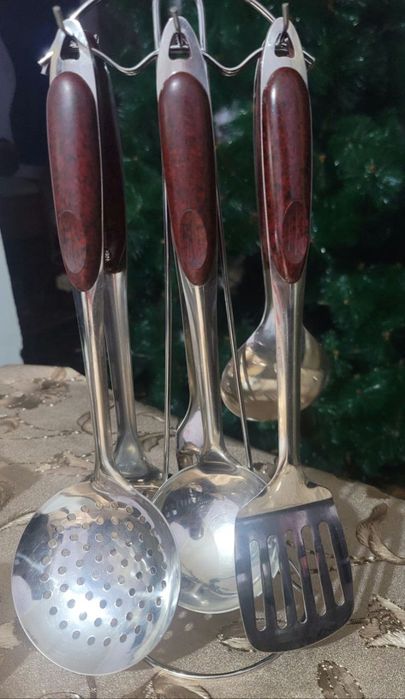 Цена до 4 января до 12 ночи Срочно в новом состояни кухонный набор чит