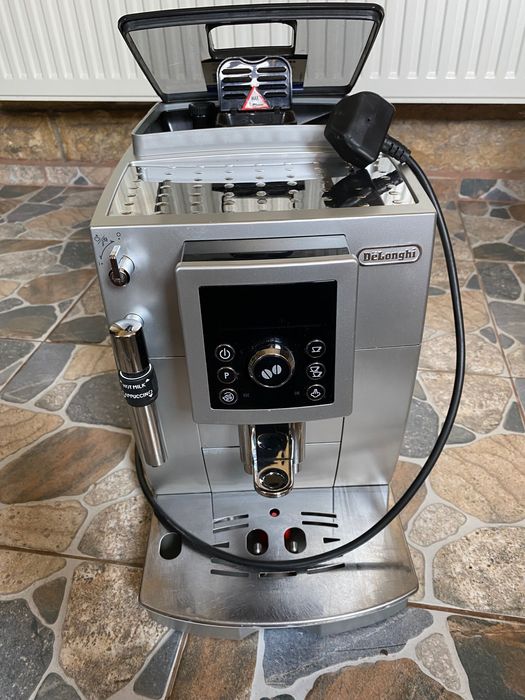 Кафемашина DeLonghi