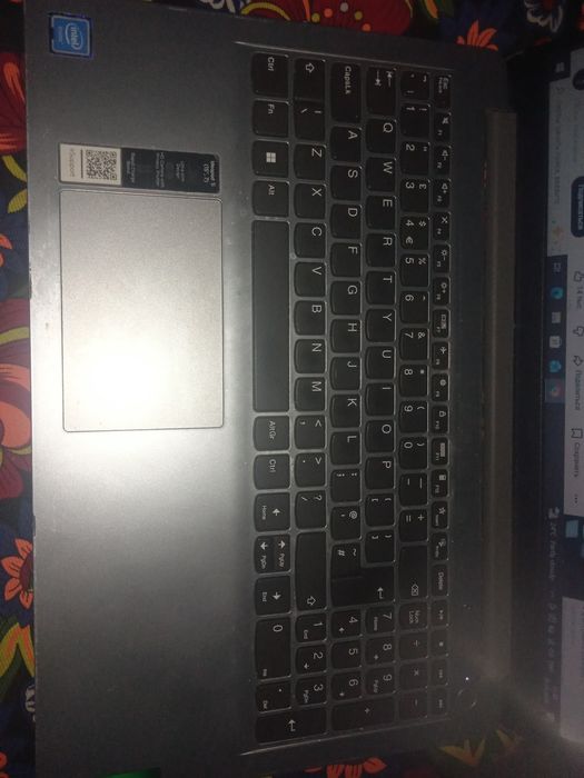 Lenovo ideapad 1i