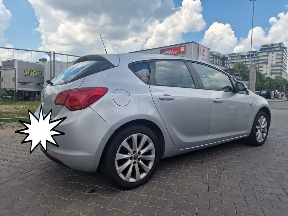 OPEL Astra 2011 — imagine 5