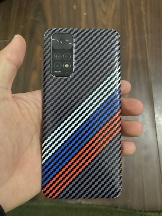 Redmi note 11  800 kelshadigan joyi bor