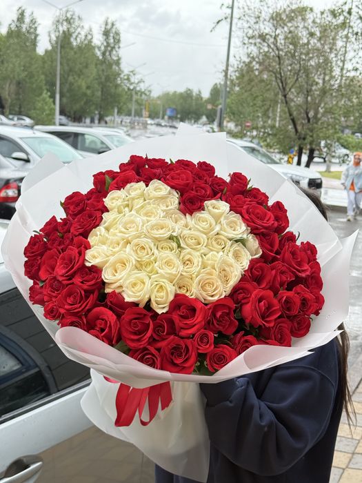 Высокие розы! Красные , белые , розовые